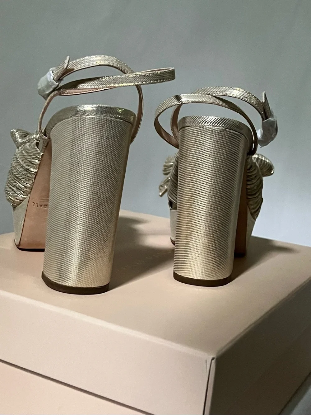 Loeffler Randall Platinum Bow Platform Dahlia Sandals Size 5 US